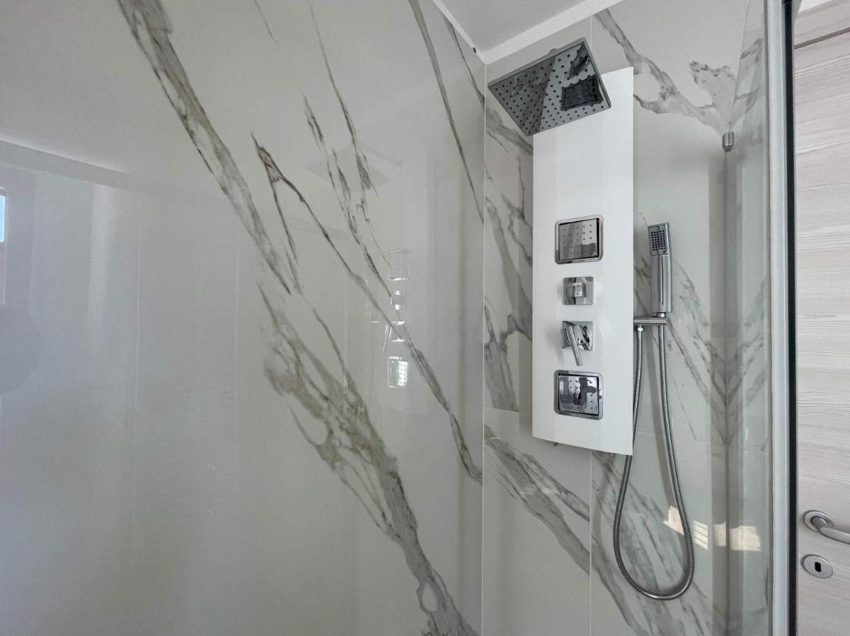 Novecento Luxury&Spa Residence 4 Stelle Montese Exteriör bild